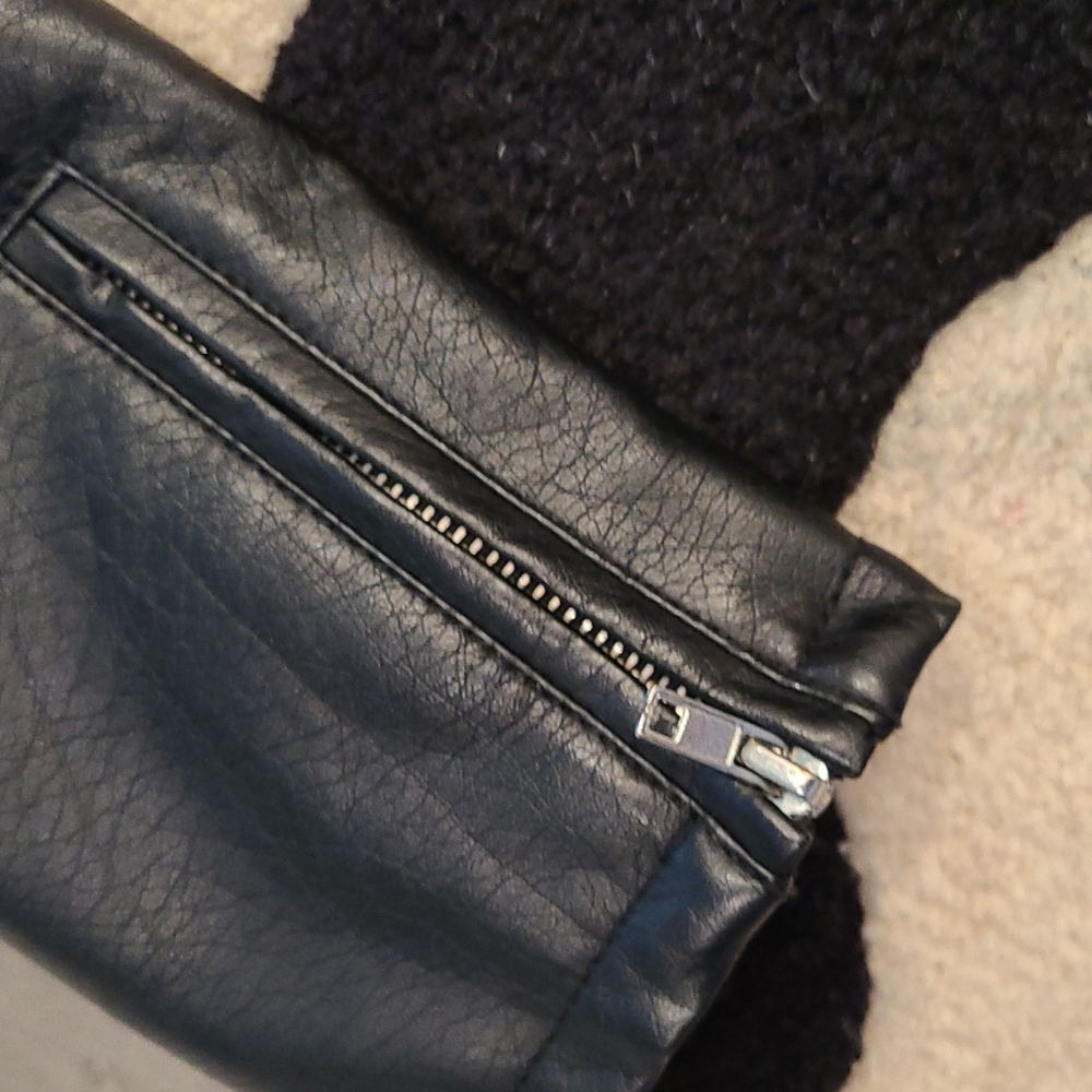 Guess Leather Jacket - Picture 6 of 7